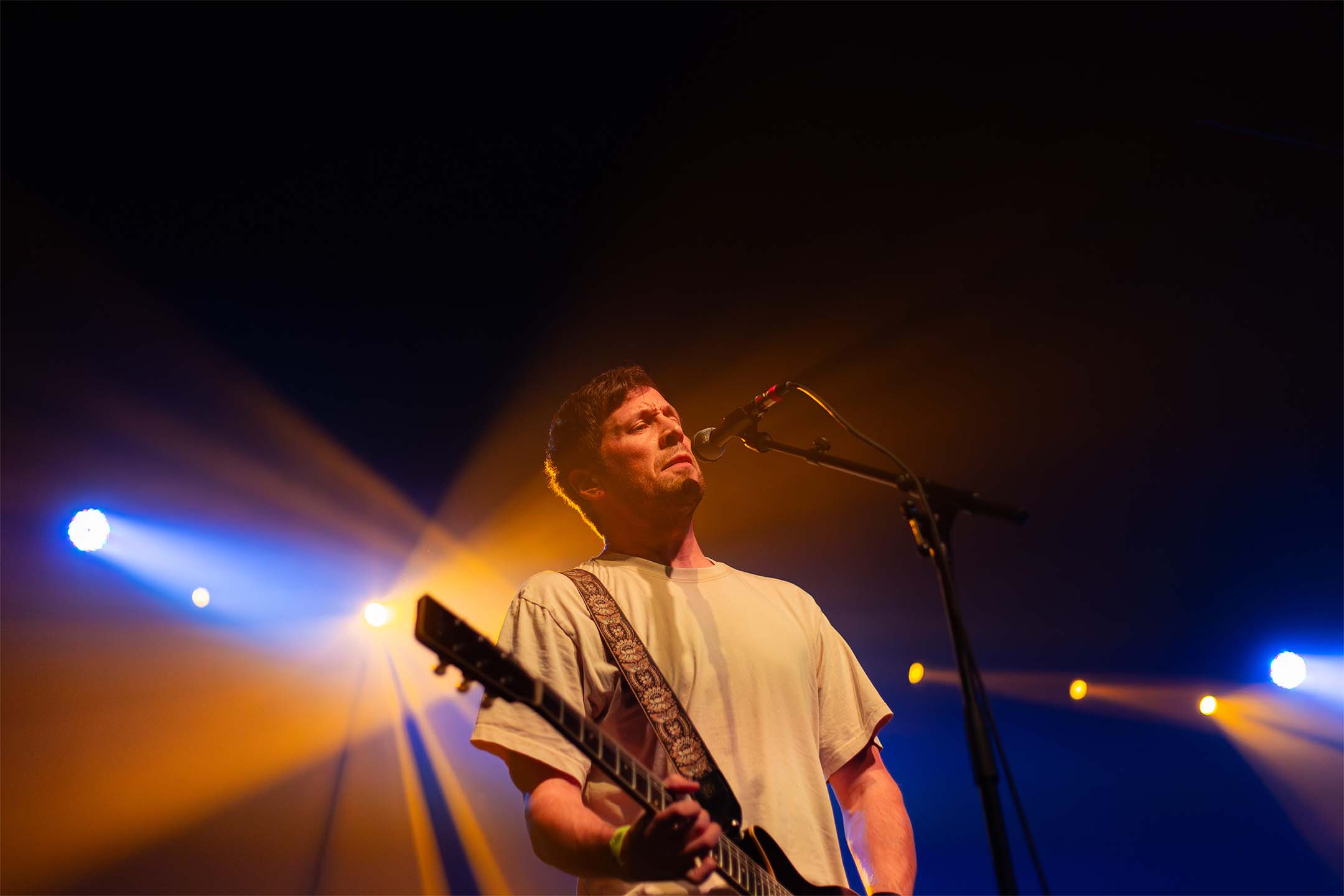 Pile — amber silhouette looking up